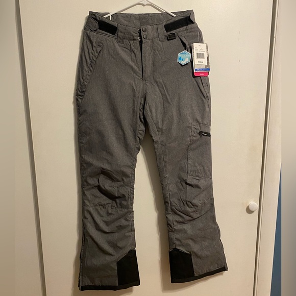 Water resistant snow pants - Picture 1 of 3